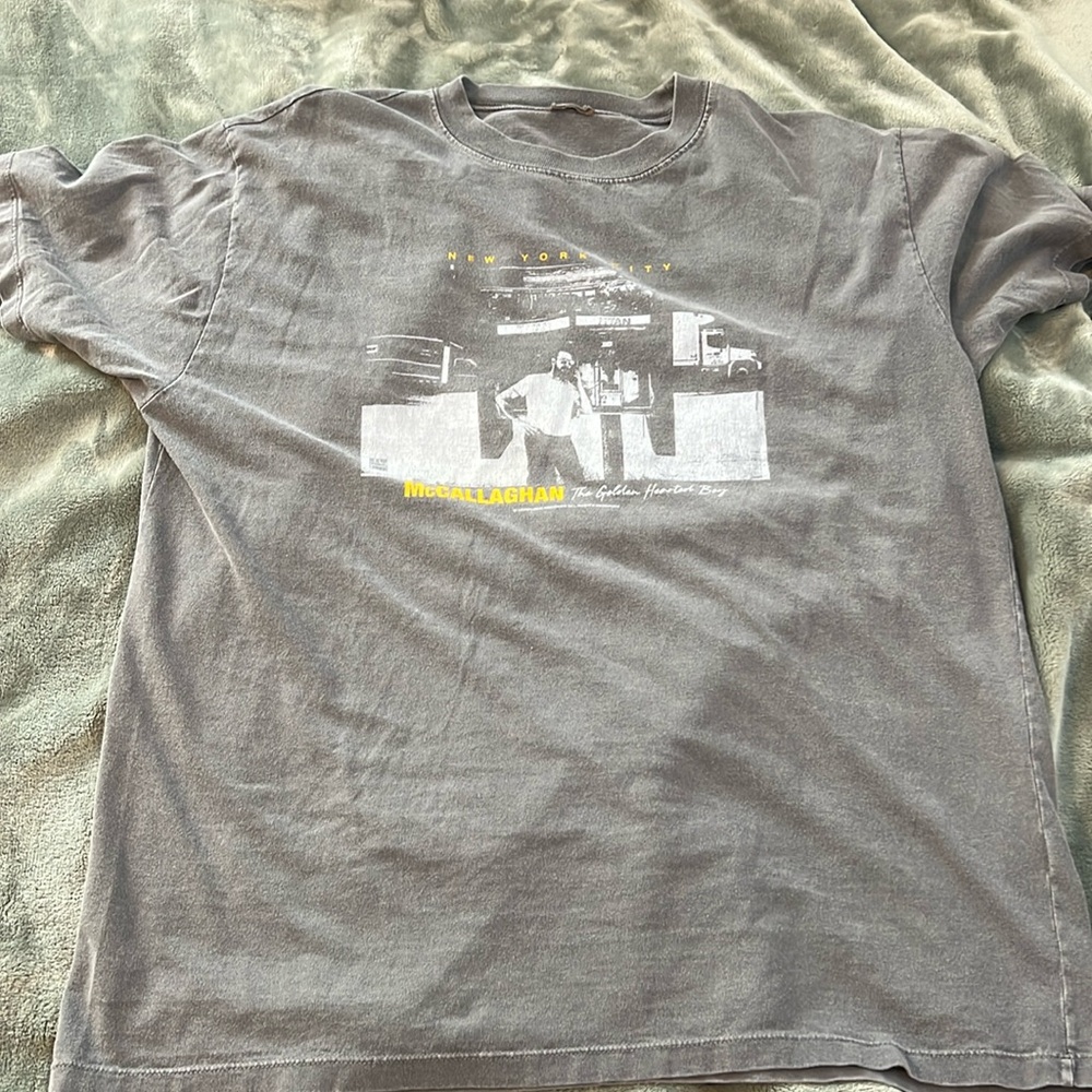 brandy melville graphic tshirt